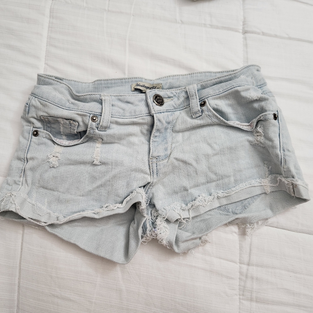 Heritage 1981 Distressed Jean Shorts